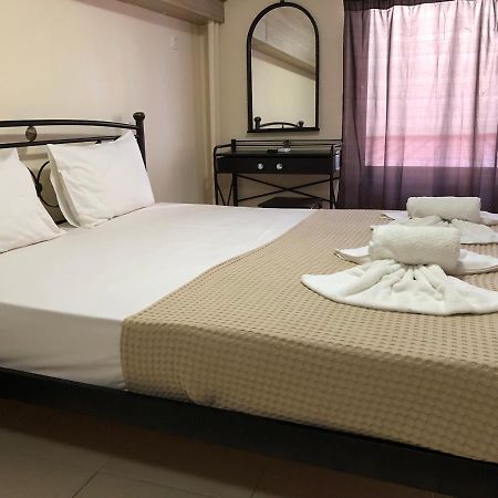 Nikolakakis Rooms Lavrio Exterior foto