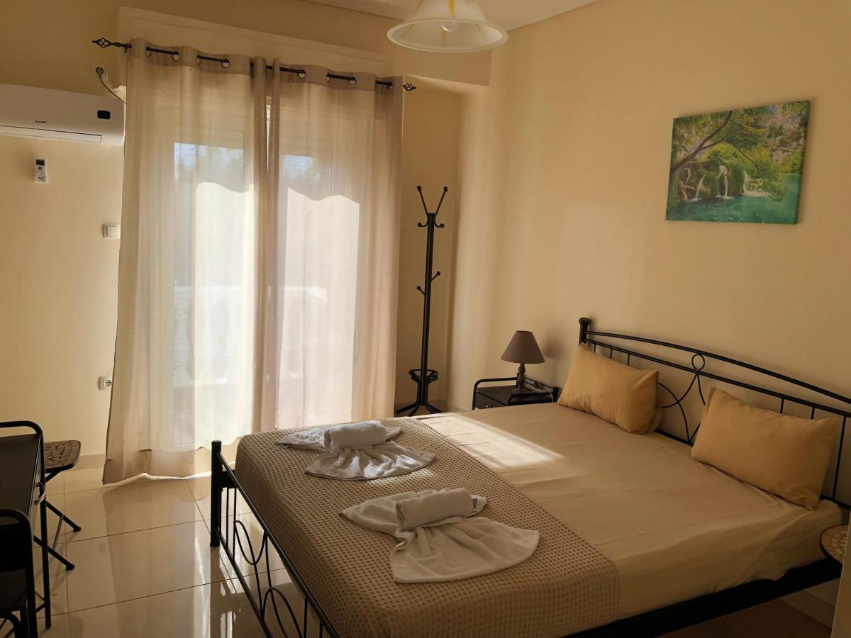 Nikolakakis Rooms Lavrio Exterior foto