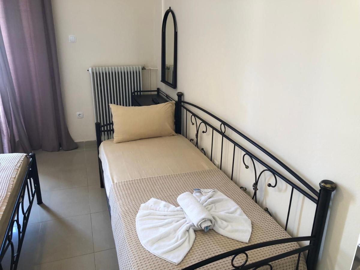 Nikolakakis Rooms Lavrio Exterior foto