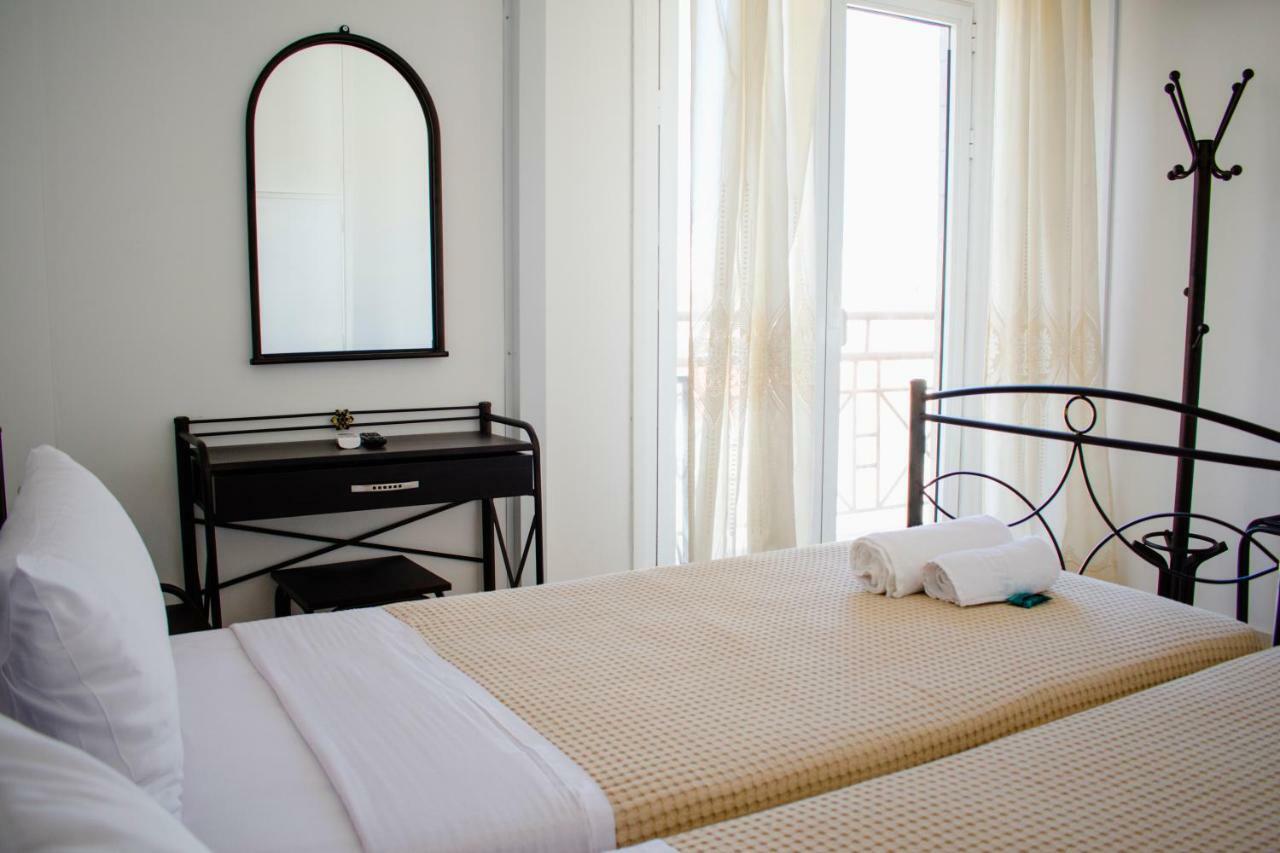 Nikolakakis Rooms Lavrio Exterior foto