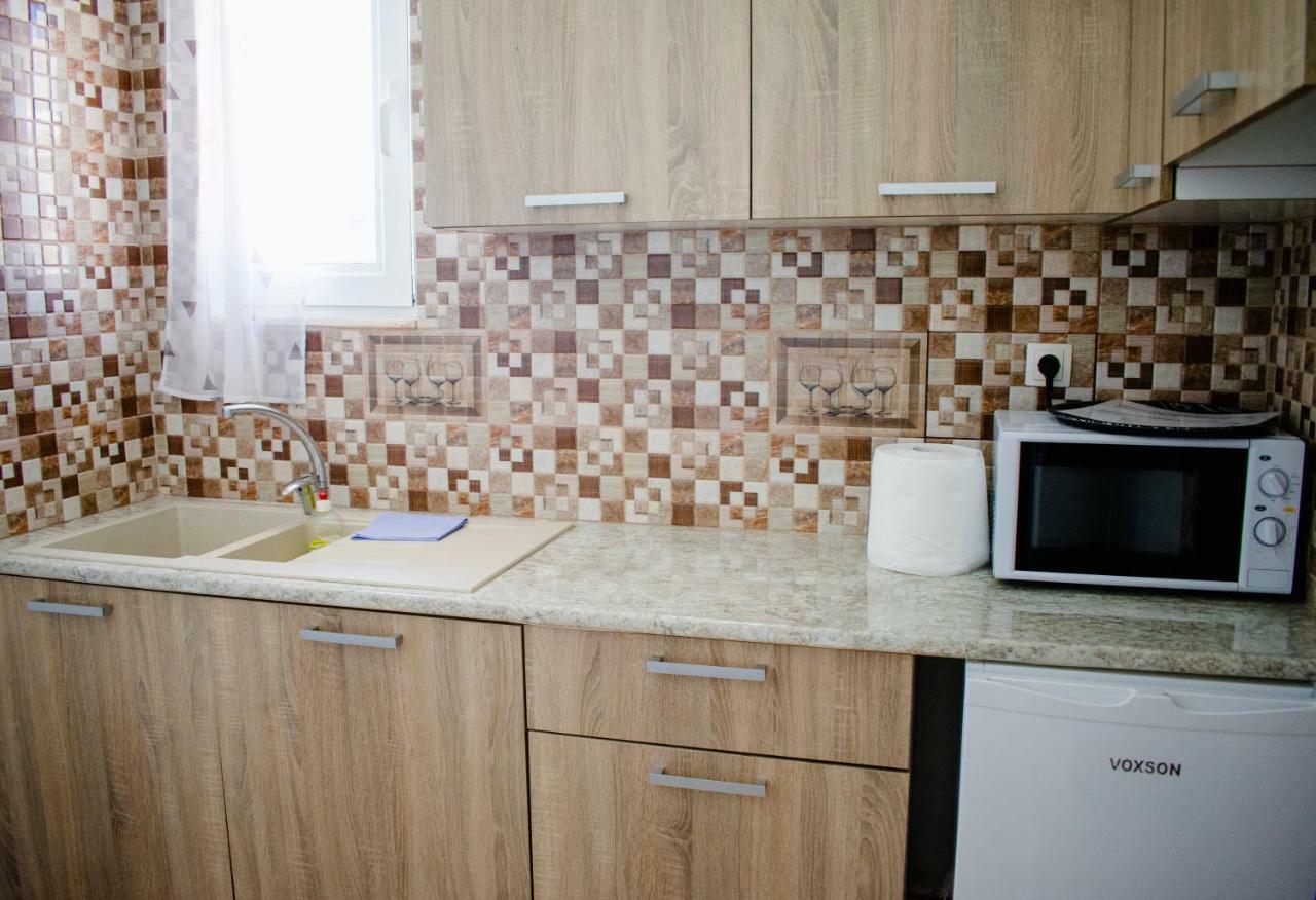 Nikolakakis Rooms Lavrio Exterior foto