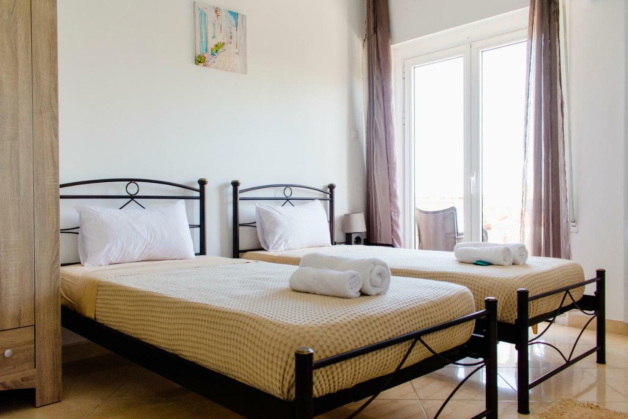 Nikolakakis Rooms Lavrio Exterior foto